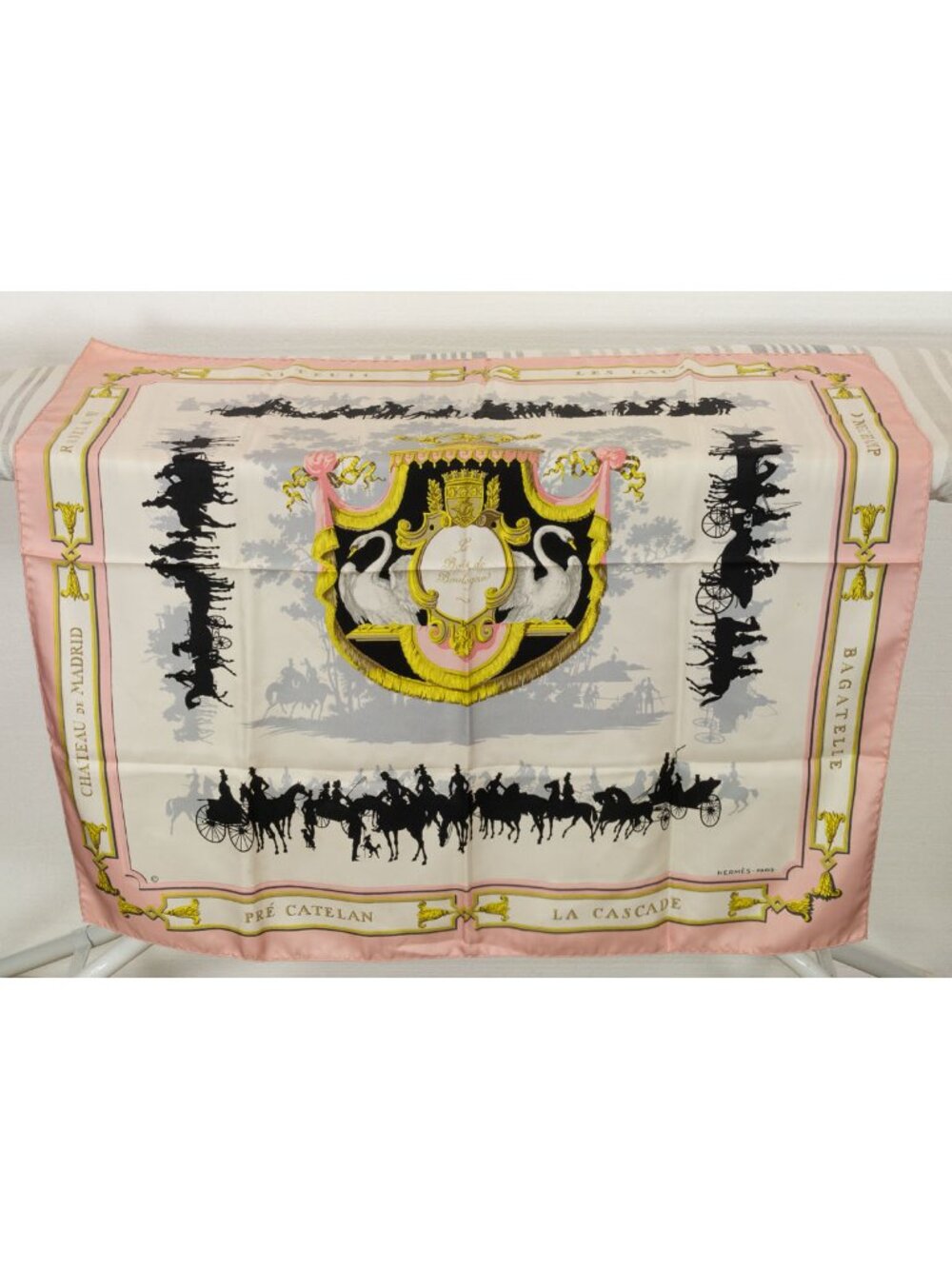 Hermes 1957 Rare "Le Bois De Boulogne" Silk Twill Carré Scarf by Hugo Grygkar - Picture 7 of 9